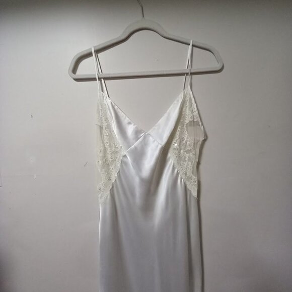 Victoria's Secret White Lace Satin Romantic Slip Nightgown Dress Women's Medium - Picture 4 of 12
